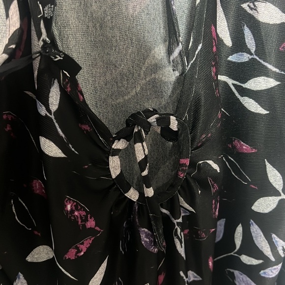 Plus Size Floral Tunic Dress 2X | Lily by Firmiana - Picture 5 of 8